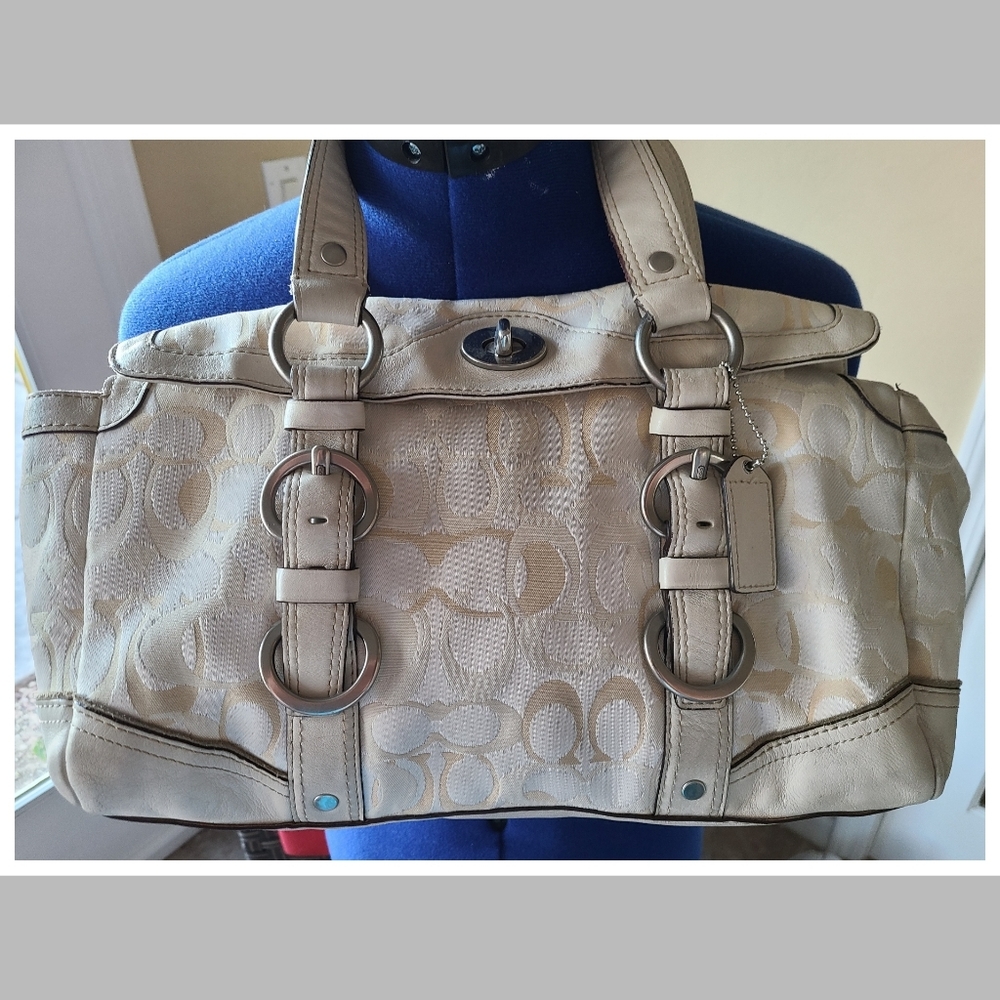 Beautiful Cream Colored Coach Purse